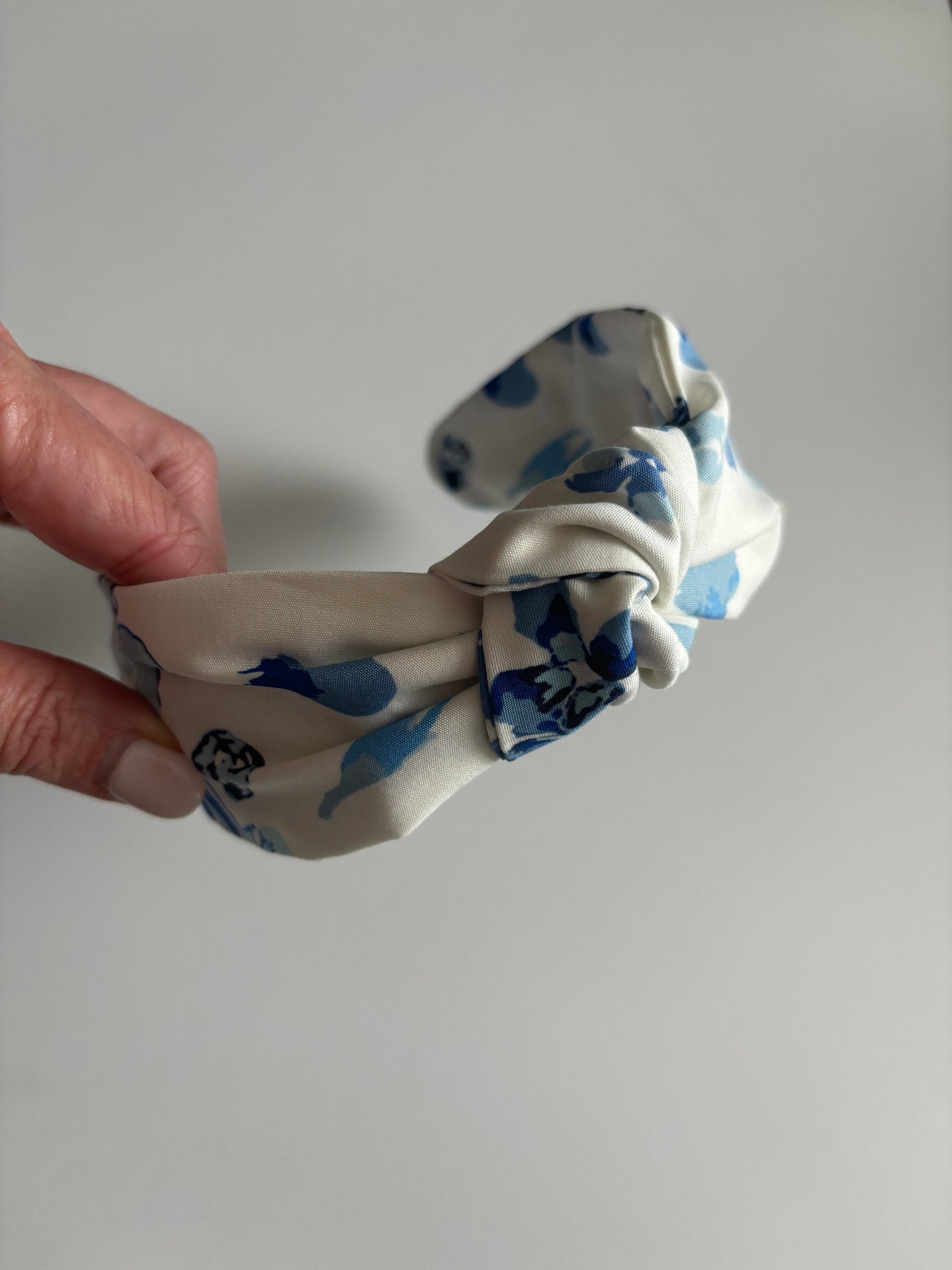 Swifting Floral Indigo - Knotted Headband