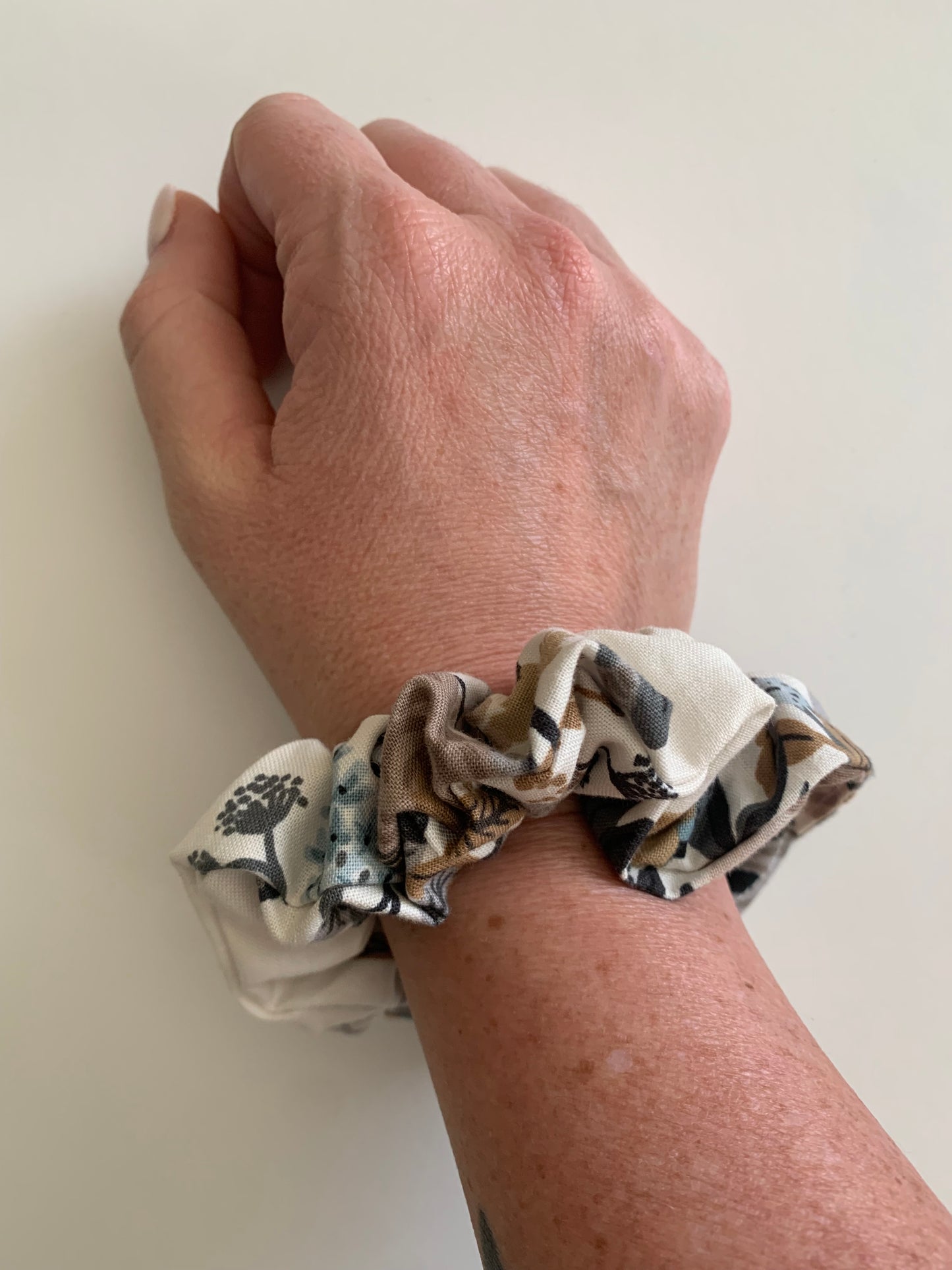 Gardy Party Vines in Linen - Cotton Scrunchie