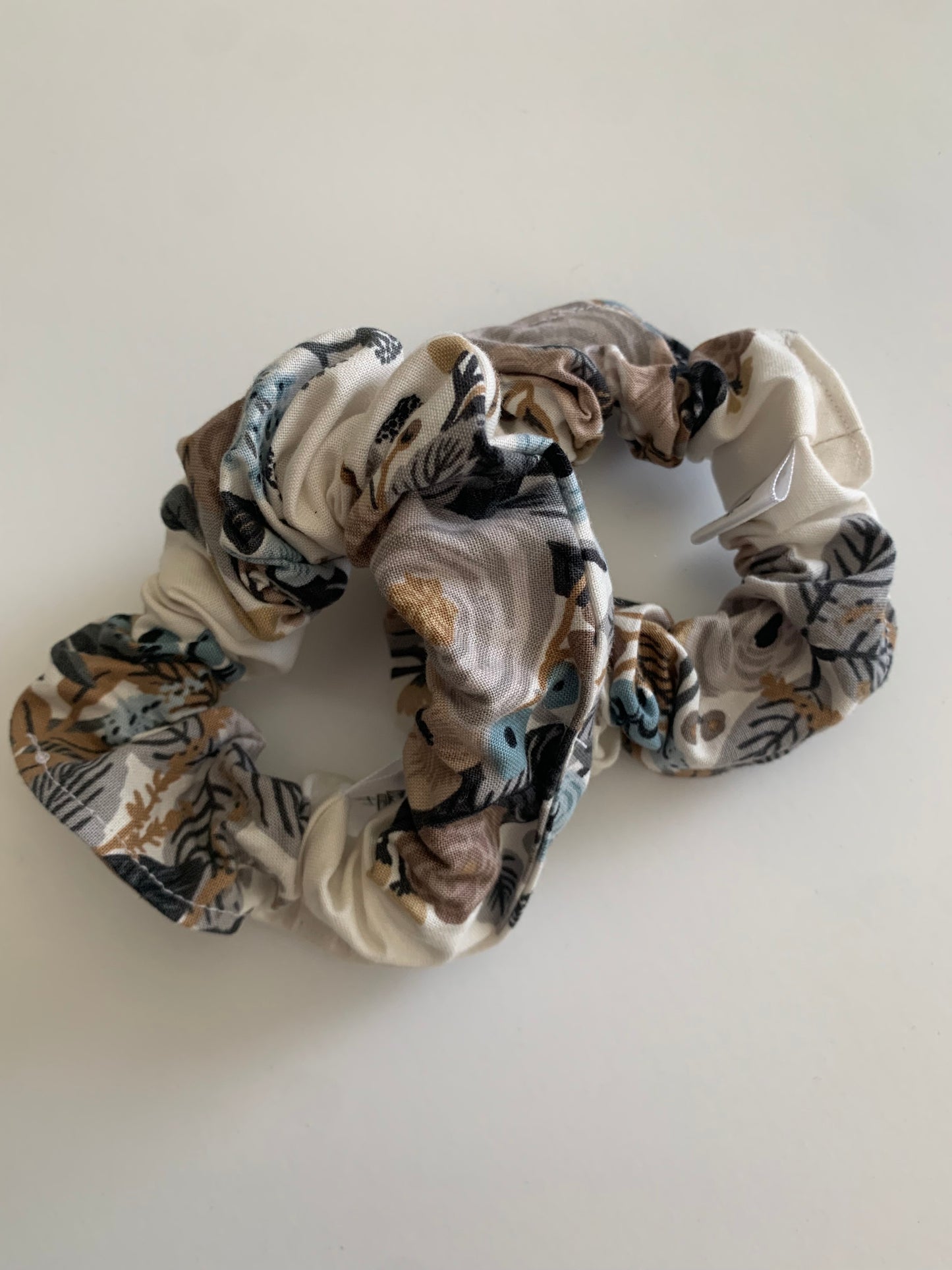 Gardy Party Vines in Linen - Cotton Scrunchie