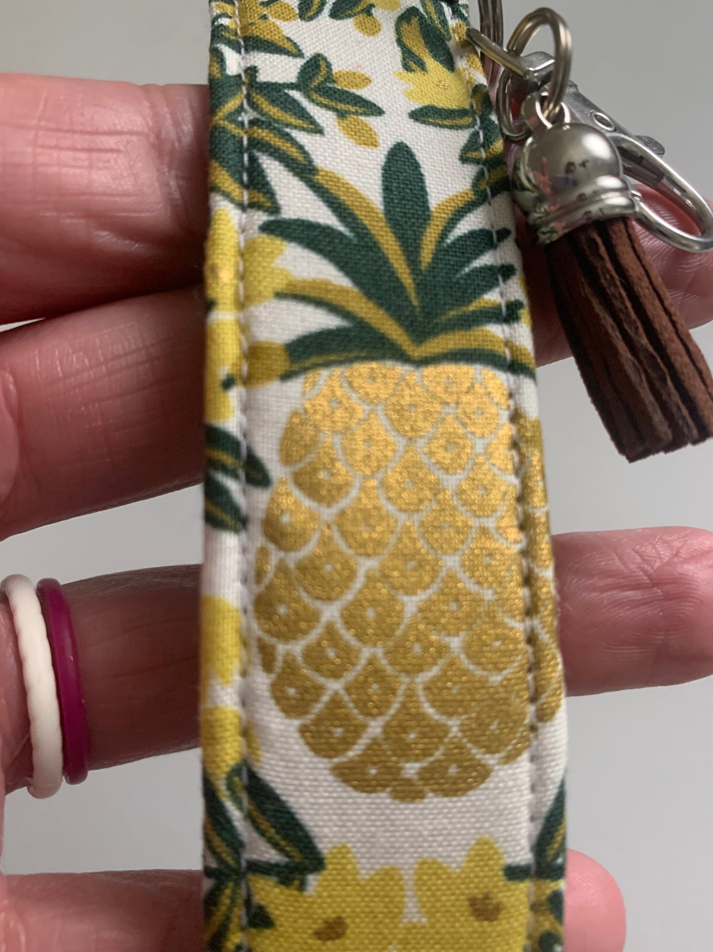 Sparkly Gold Pineapples - Keychain