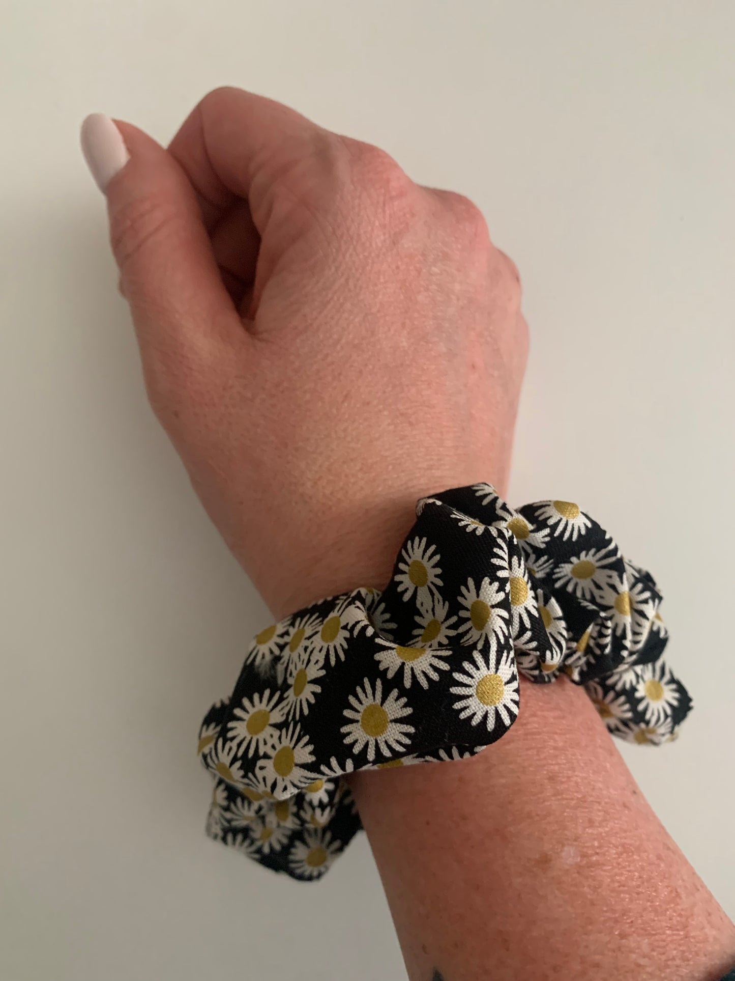 Sparkly Daisies on Black - Cotton Scrunchie