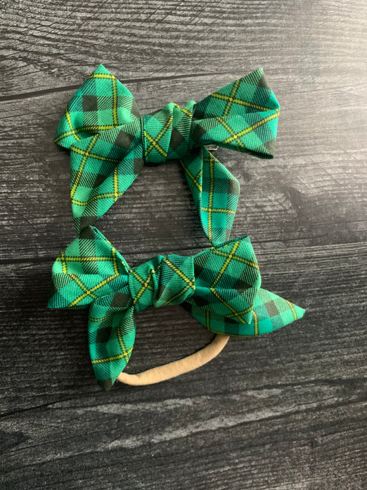 Green Plaid - Hair Bows