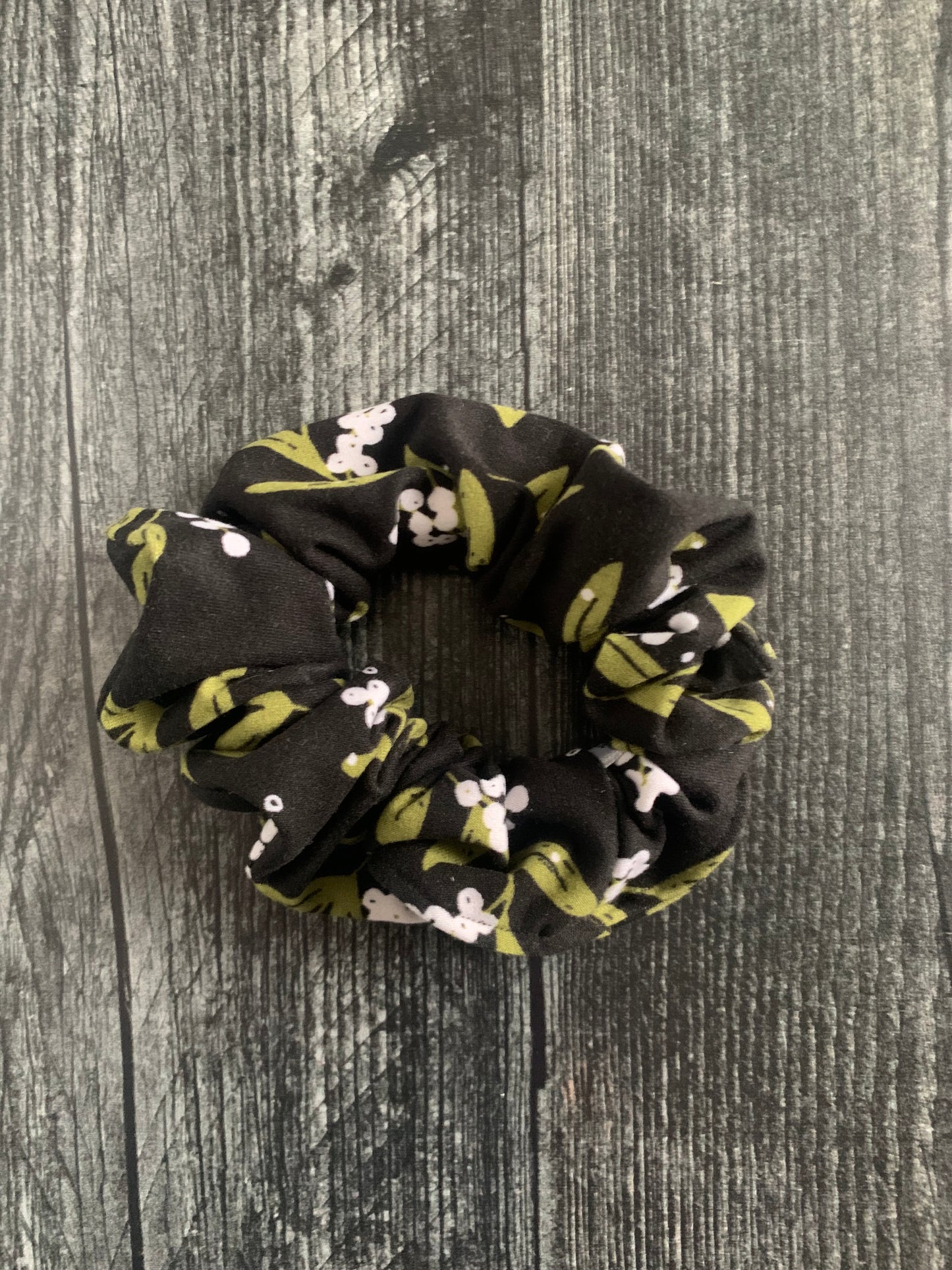 FINAL STOCK: Vines and Berries on Black - Knit Scrunchie