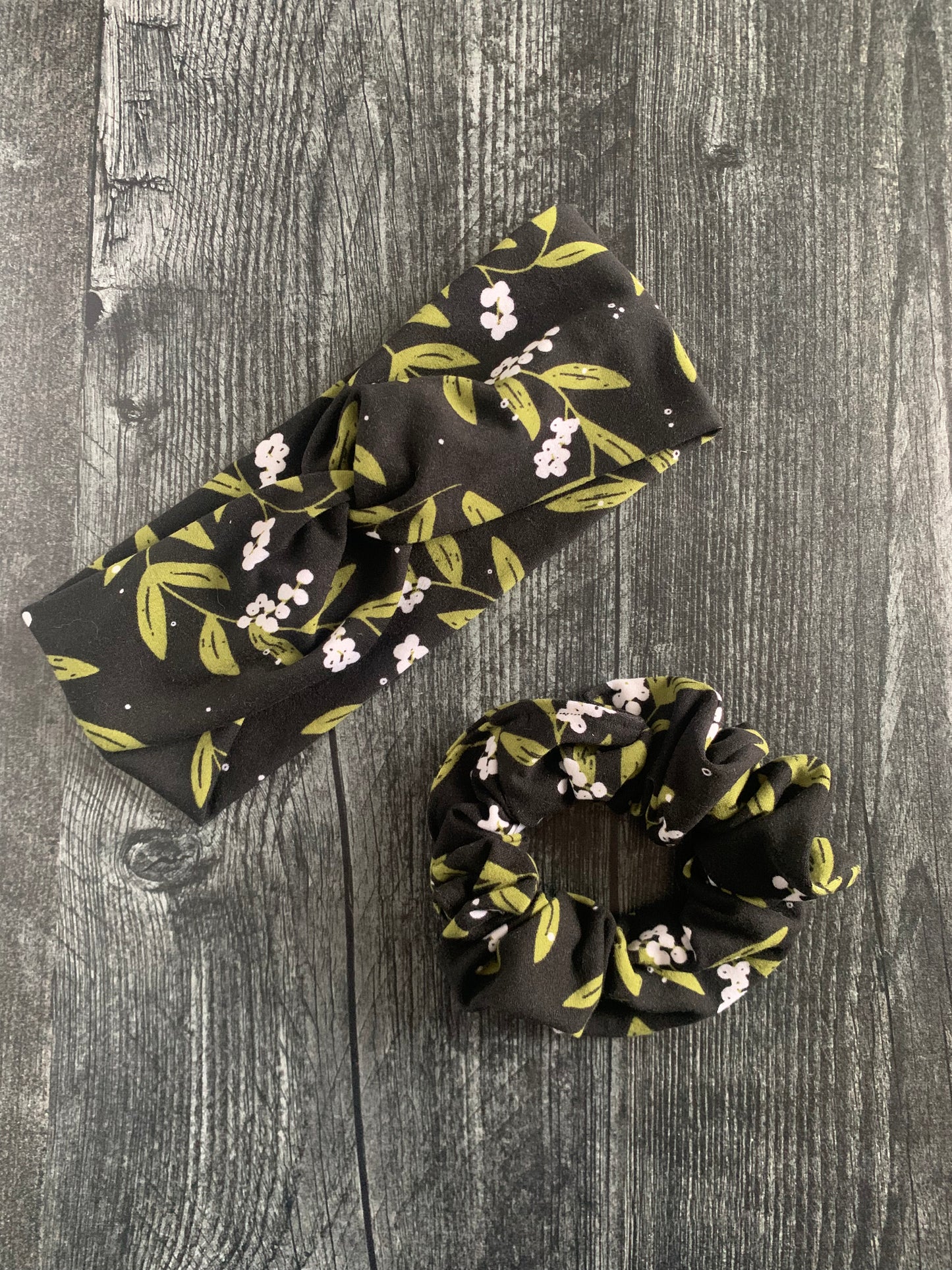 FINAL STOCK: Vines and Berries on Black - Knit Scrunchie