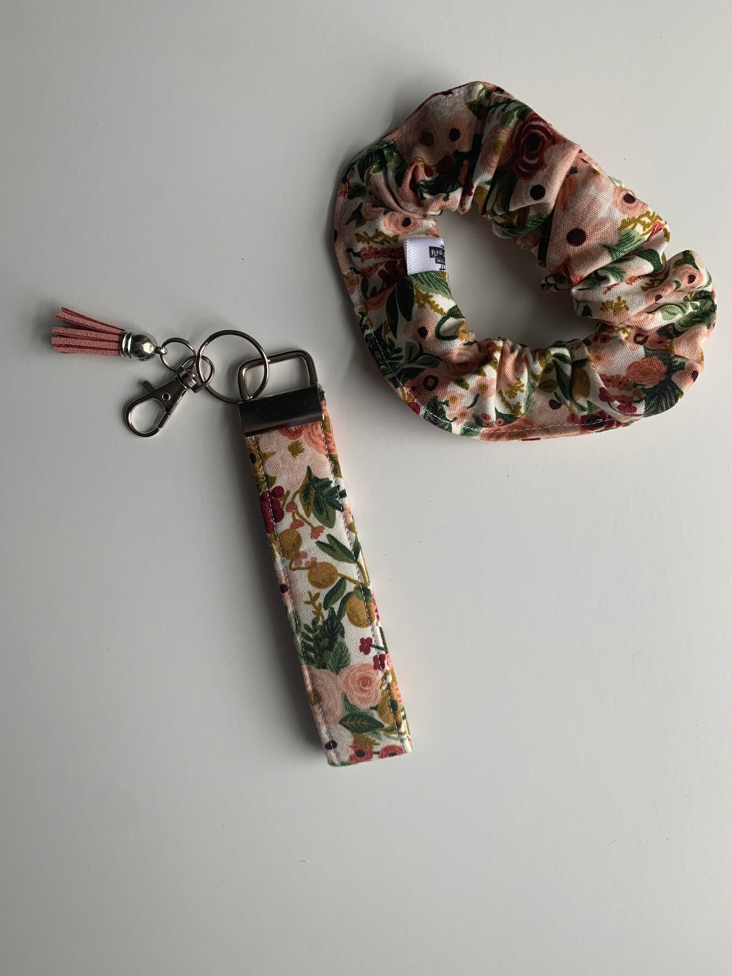 Petite Garden Party Rose - Keychain