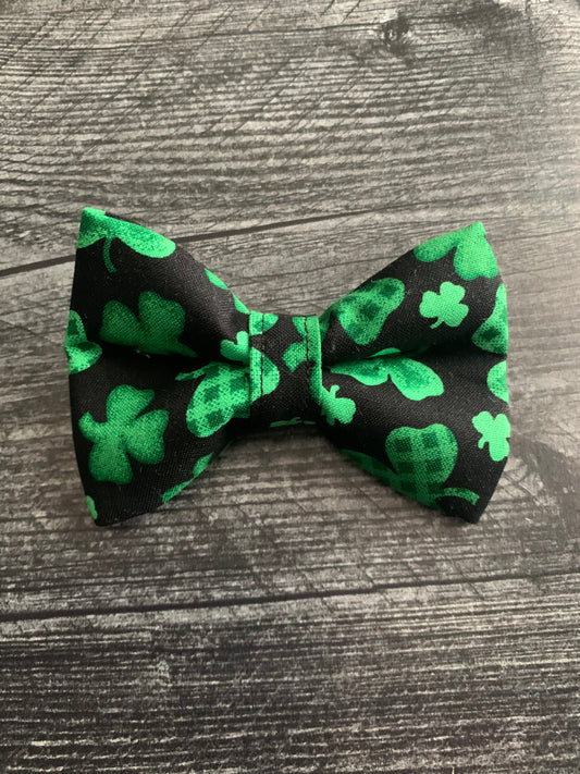 Clovers on Black - Pet Bow Tie